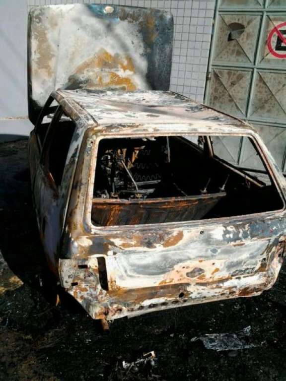 Morre mulher que teve 90% do corpo queimado após carro ser incendiado
