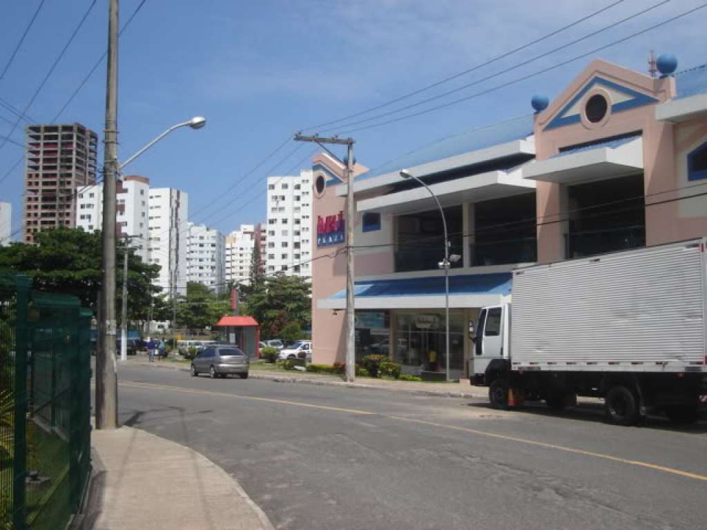Motorista é baleado em assalto em Salvador
