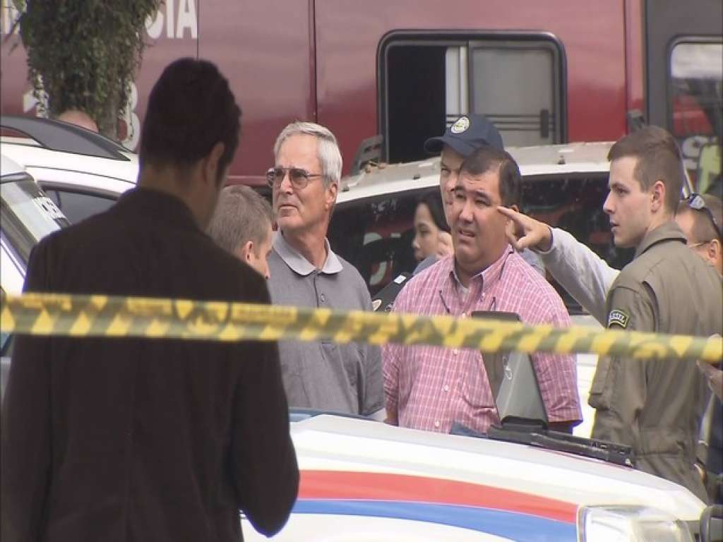 Especialistas americanos chegam ao local do acidente em Santos para investigação