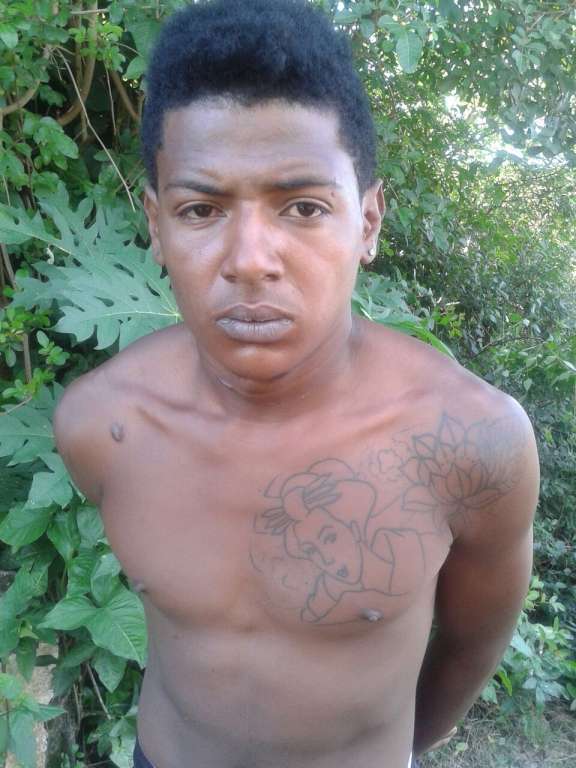 Simões Filho: homem é preso após ser flagrado com drogas pela PM