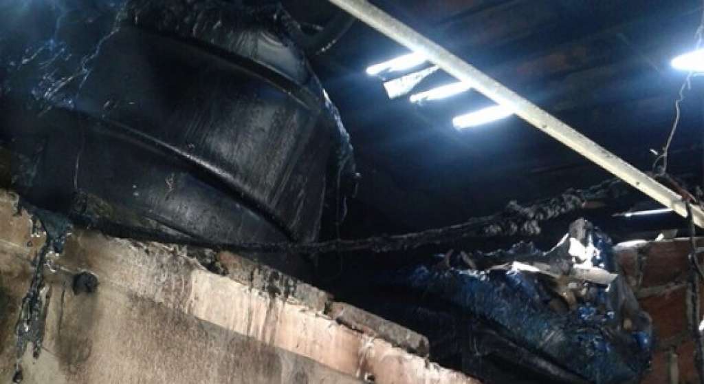 Homem ateia fogo na casa de ex-companheira em Dias D’Ávila