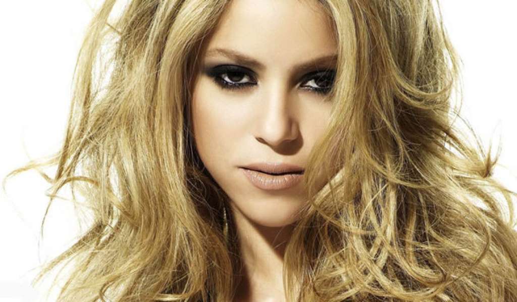 Shakira confirma a revista que está grávida do segundo filho