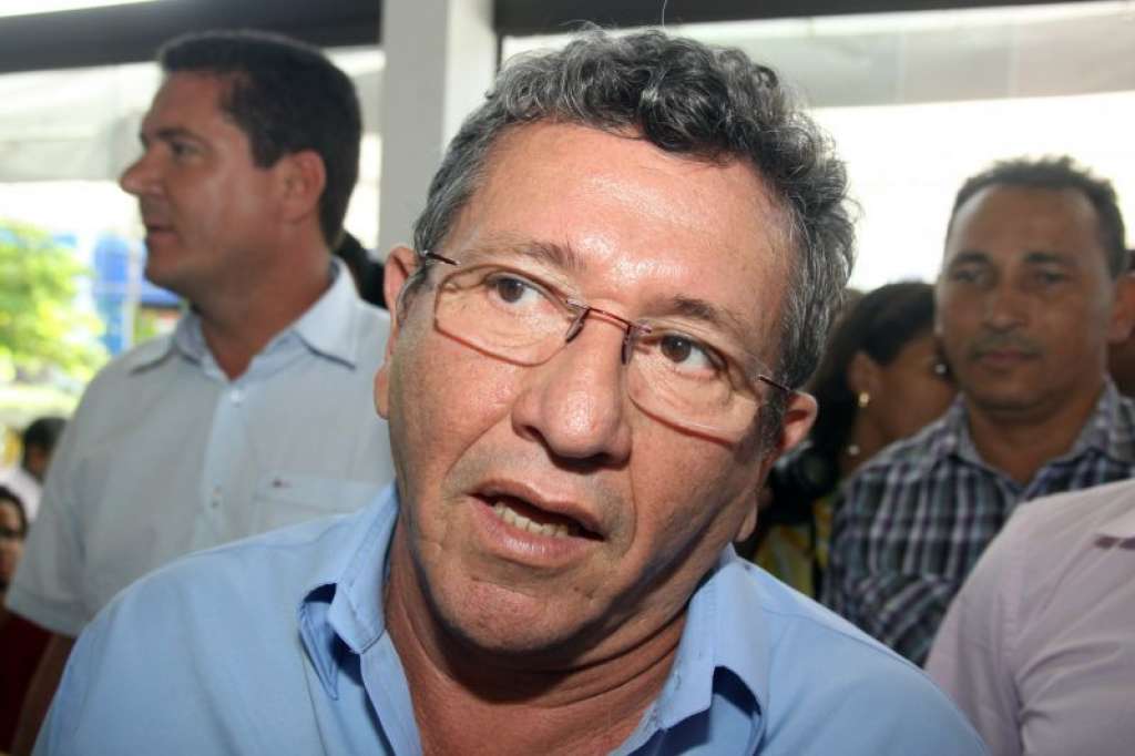Luiz Caetano lança nota de pesar pela morte de Eduardo Campos