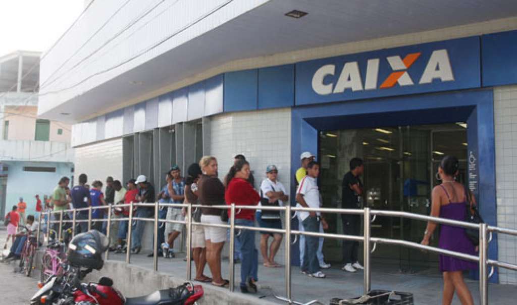 Bancários da Caixa encerram greve; BNB mantém paralisação
