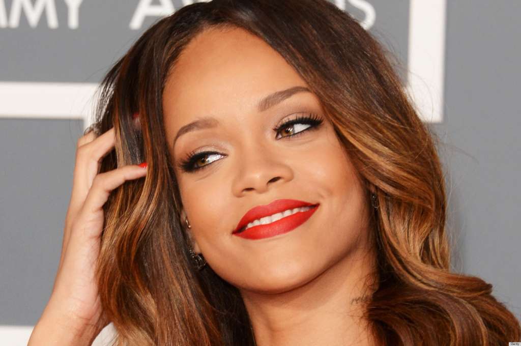 Rihanna quer se tornar dona do Liverpool, diz jornal