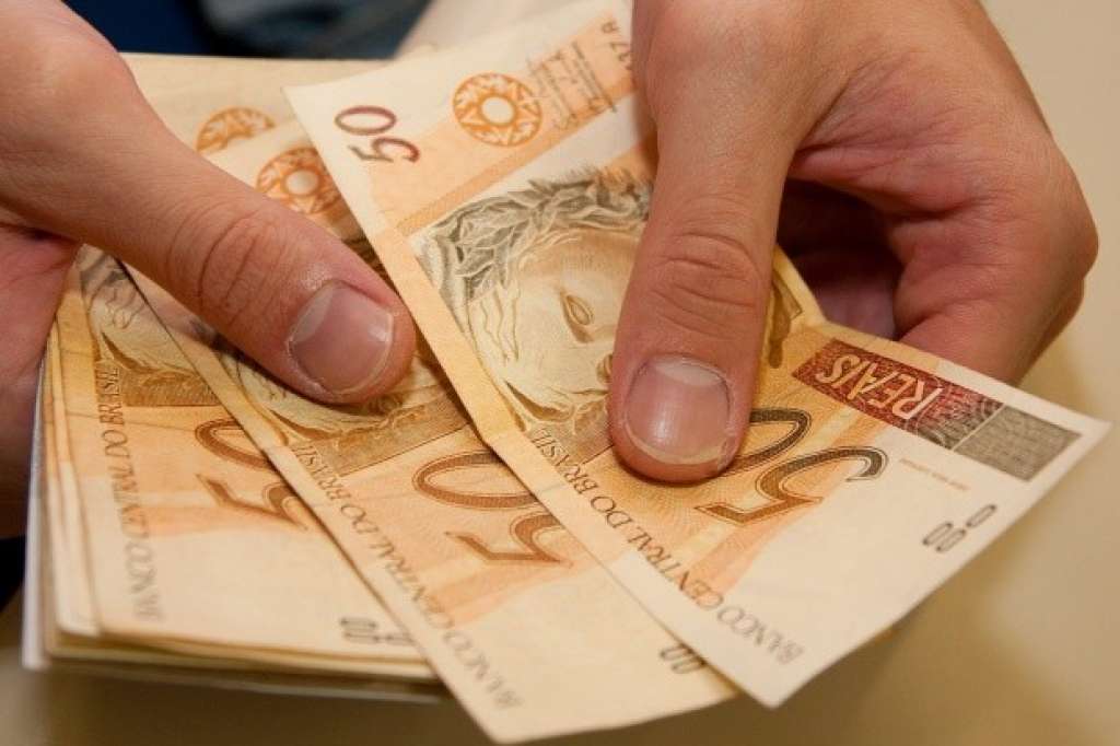 Salário mínimo em 2015 será de R$ 788,06