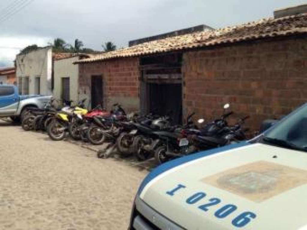 Polícia descobre desmanche de motos roubadas