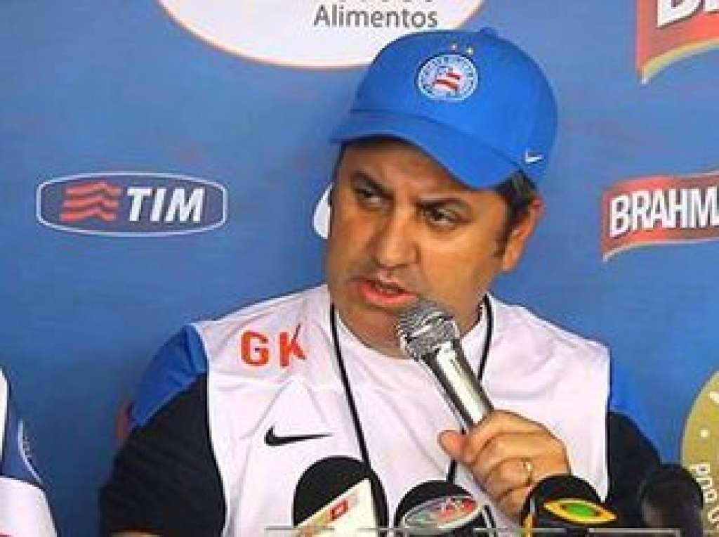 Treinador do Bahia ainda acredita na permanência do time na série A
