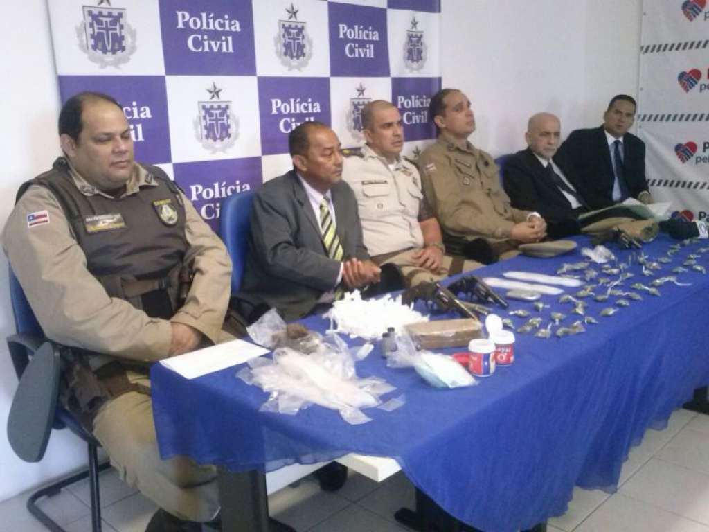 Polícia apresenta acusados por chacina em Salvador