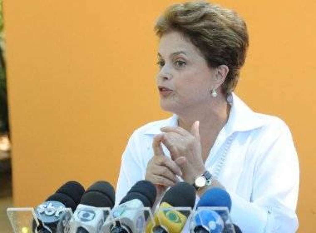 Em coletiva, Dilma afirma que não vê problema ou sucateamento no IBGE