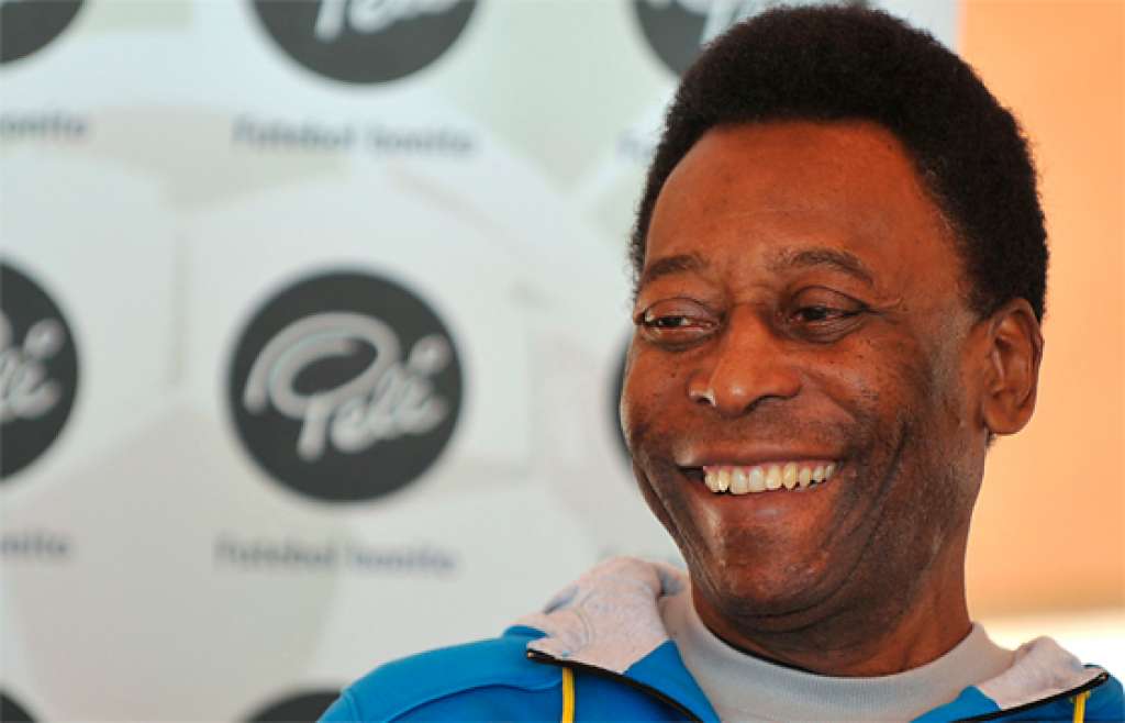 Pelé minimizou caso de racismo e criticou Aranha