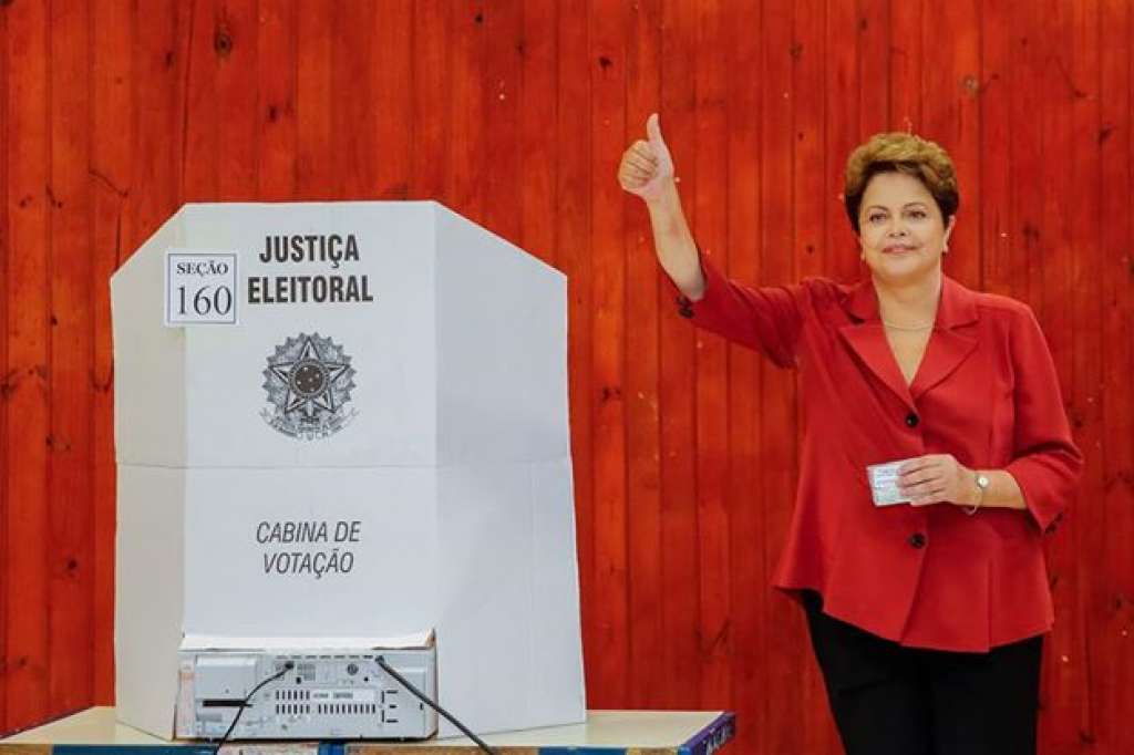 Dilma Rousseff é reeleita presidente da República