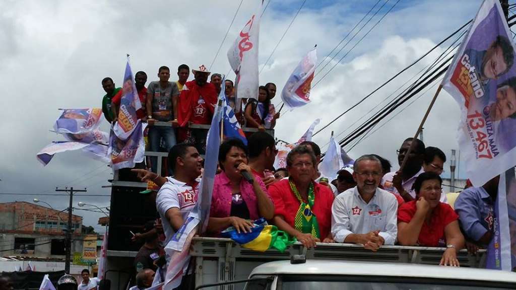 Caetano e Luiza Maia realizam carreata da vitória em Camaçari