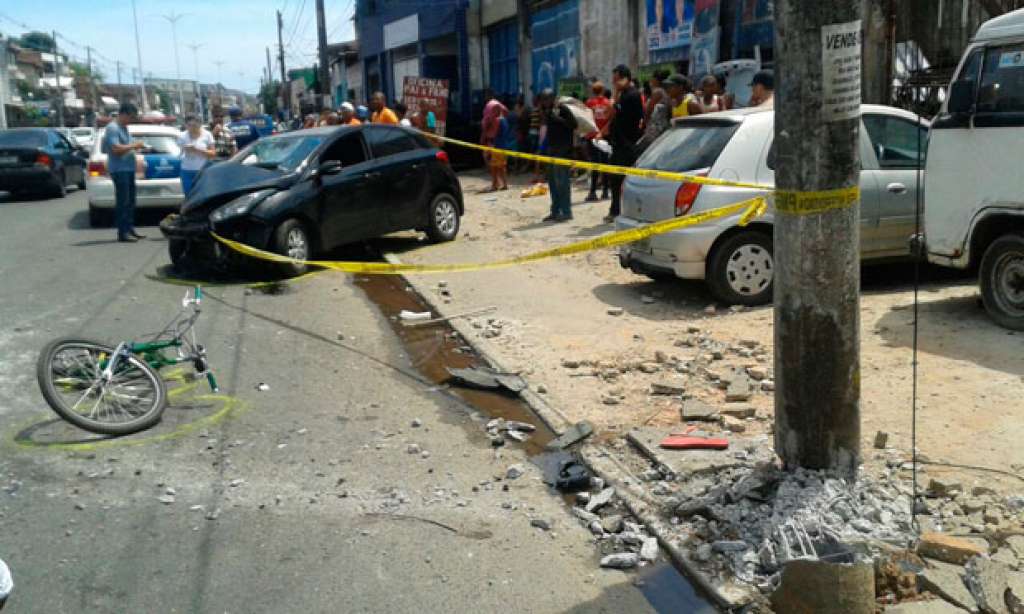 Salvador: uma pessoa morre e três ficam feridas em acidente na Avenida Suburbana