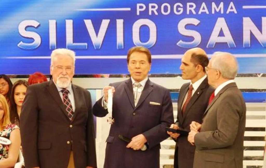 Silvio Santos recebe título de Comendador da Casa de Portugal: ‘Muito honrado’