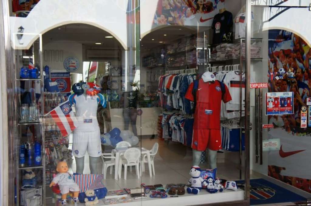 Loja que vende produtos licenciados do Bahia é assaltada pela segunda vez em três meses