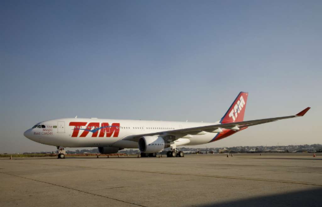 Salvador: passageiro morre e outro passa mal em voos da TAM