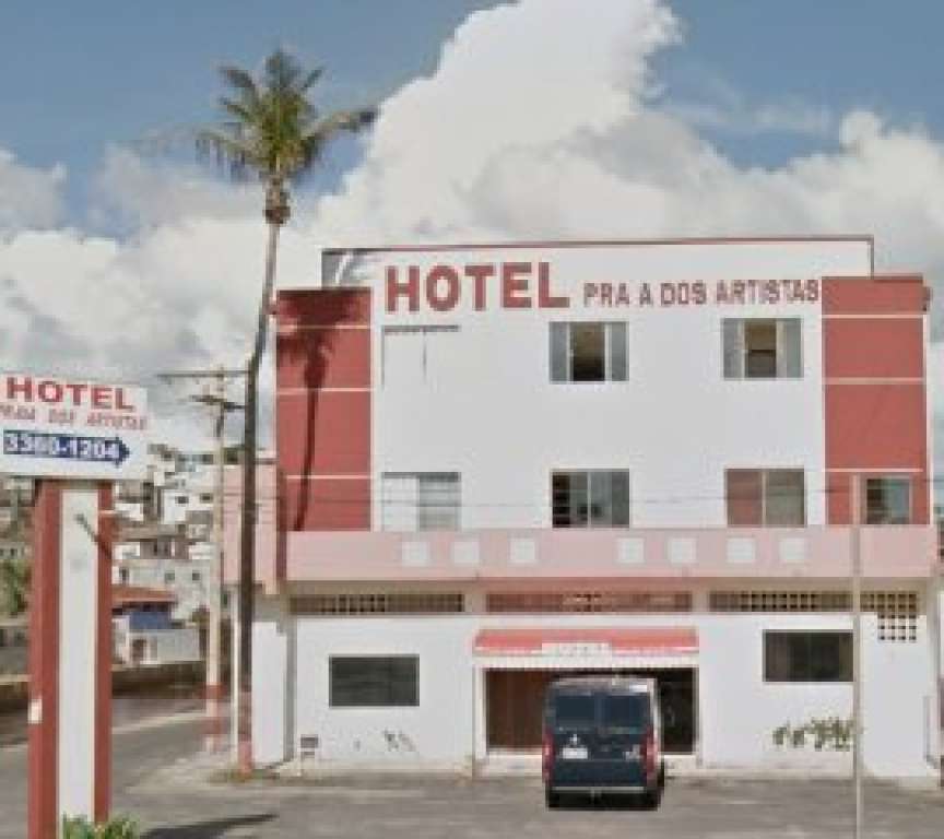Bandidos causam pânico durante assalto em hotel de Salvador