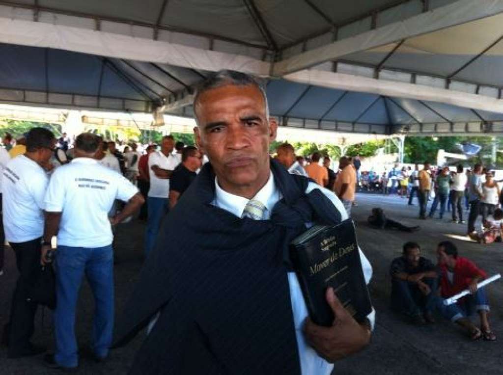 Eleições 2014: Pastor Sargento Isidório é reeleito deputado com a segunda maior votação da Bahia