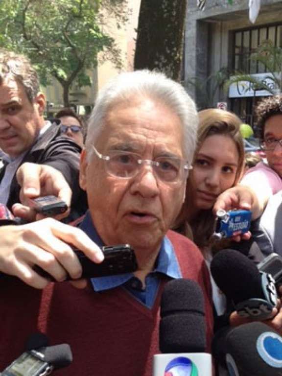 Dilma oferece ministérios ao PMDB e FHC dispara: “Vai ser governada”