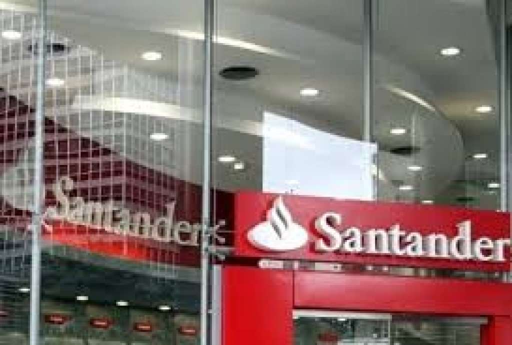 Bandidos fazem arrastão em agência bancária de Salvador