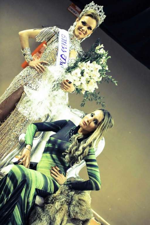Transexual brasileira Kalena Rios ganha o Miss Universo Trans, na Itália