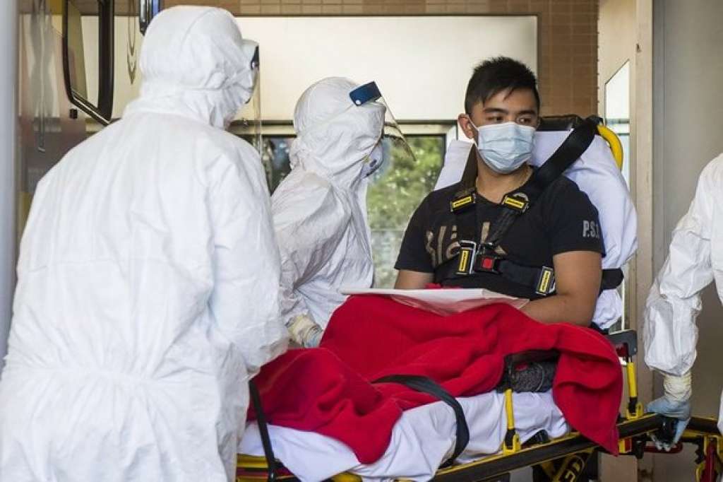 Ebola: japonês é detido por fingir sintomas do vírus