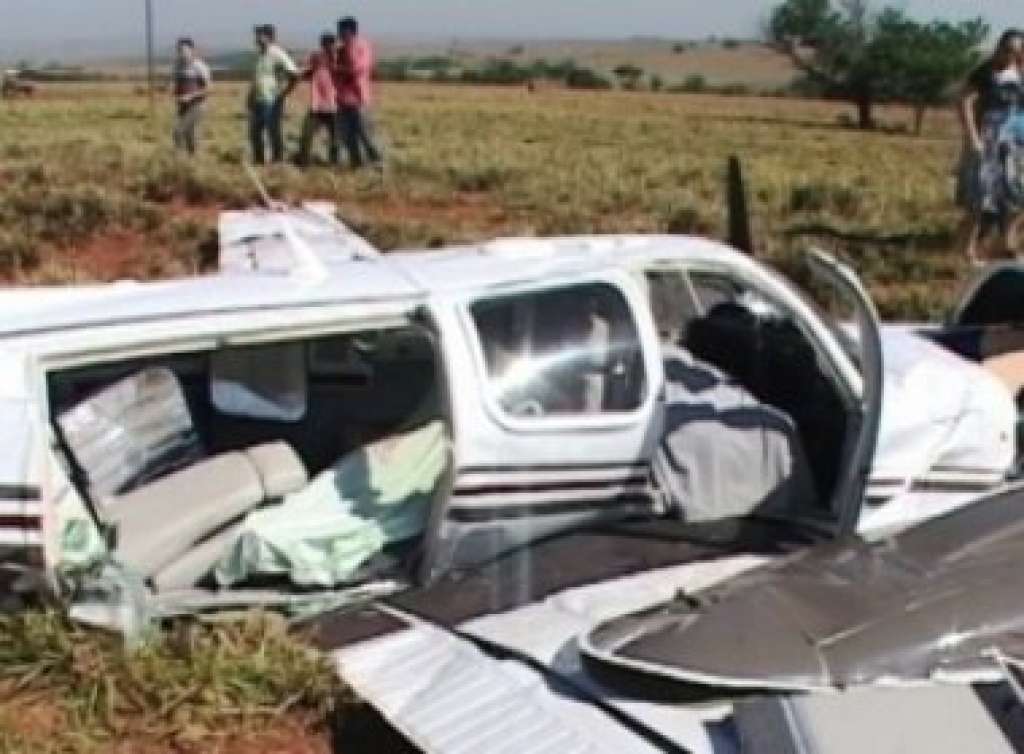 Vítimas de acidente aéreo serão enterradas em Salvador