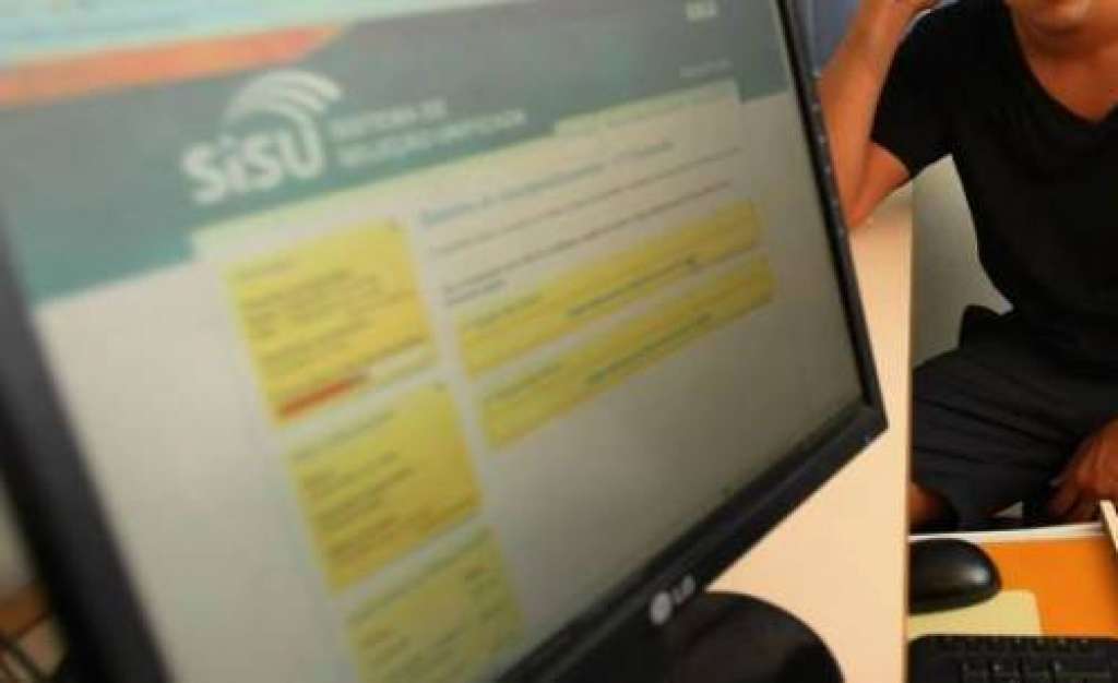 Candidatos a vagas no ensino superior público podem consultar notas do Sisu