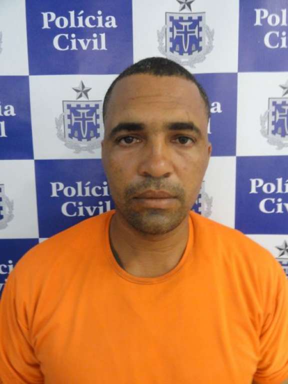 Salvador: homem é preso após ser flagrado com armas e droga