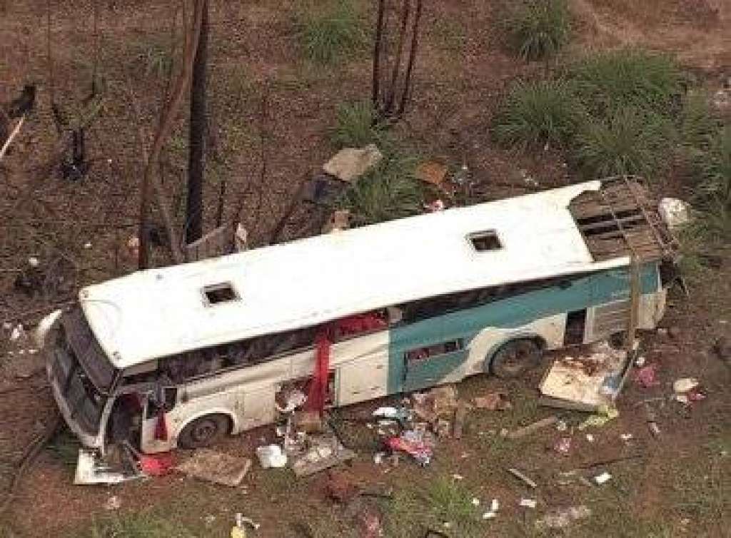 Acidente com ônibus que saiu de Ribeira do Pombal mata cinco e deixa 22 feridos em MG