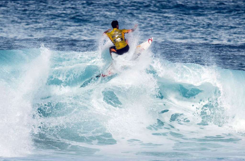 Brasileiro Gabriel Medina é campeão mundial de surfe
