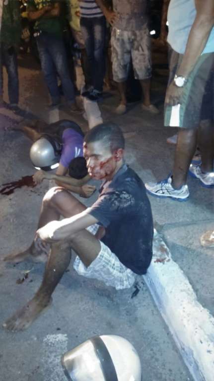 Bandidos tentam roubar moto e acabam sofrendo acidente em Salvador