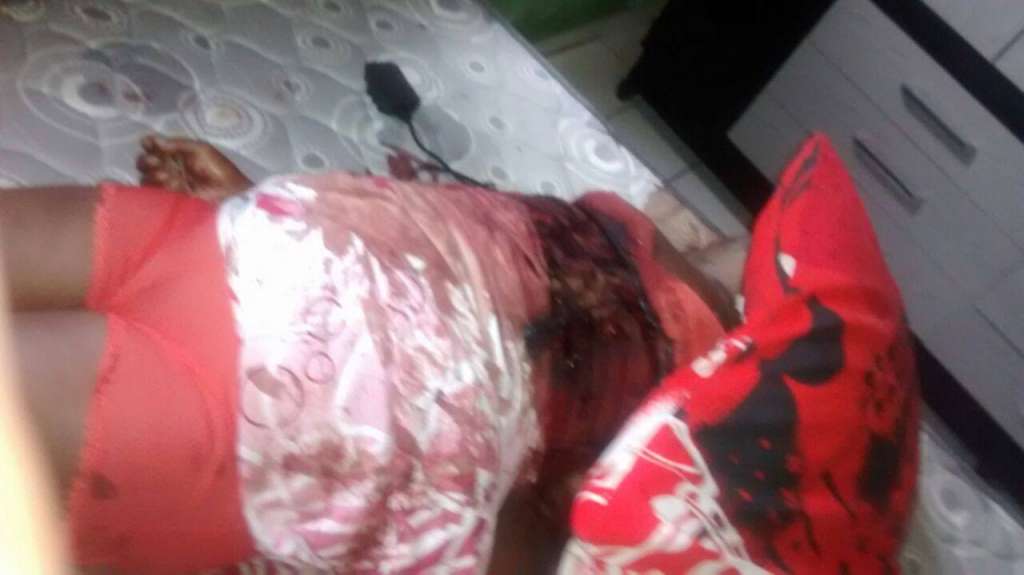 Mulher  é assassinada dentro de casa em Camaçari