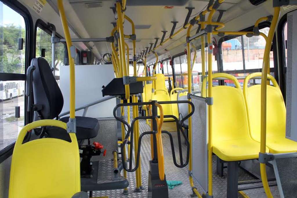 Novos ônibus coletivos de Salvador terão entrada pela dianteira