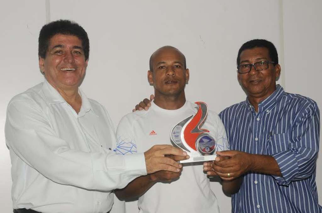 Atleta simõesfilhense é premiado entre os melhores da Bahia
