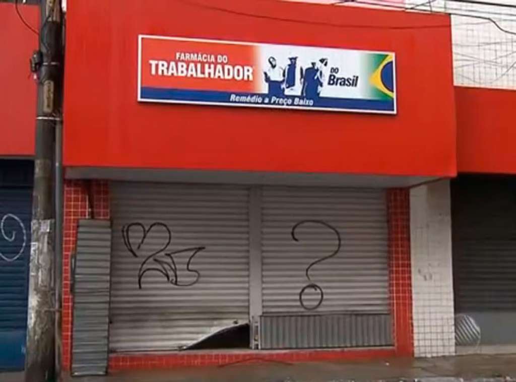 Farmácia do Trabalhador é arrombada e saqueada em Salvador