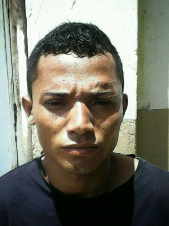 Simões Filho: jovem é preso após ser flagrado com drogas