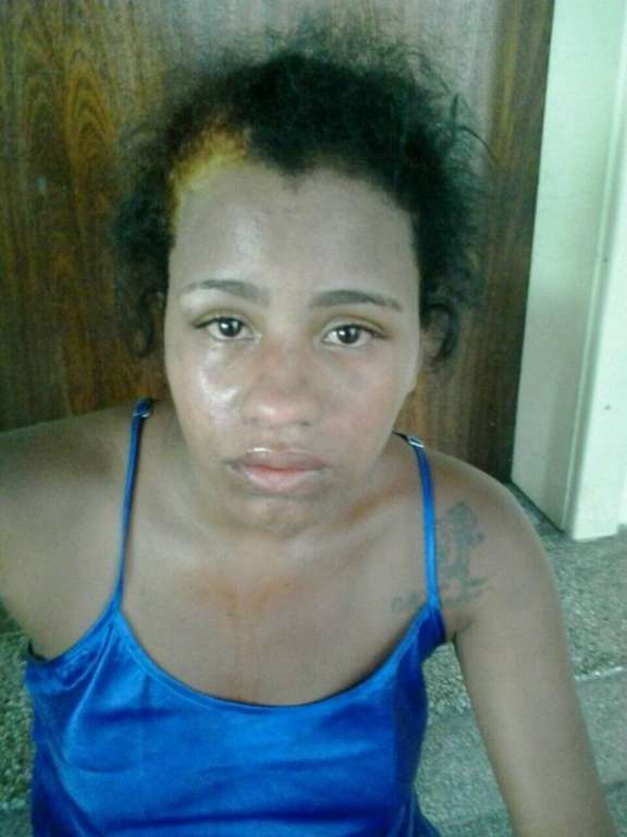 Presa mulher suspeita de chutar cabeça de baleado em Salvador