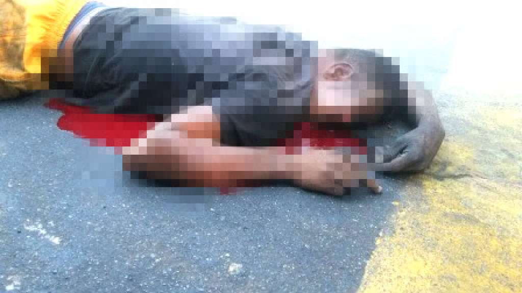 Tragédia: carreta esmaga cabeça de homem em Candeias
