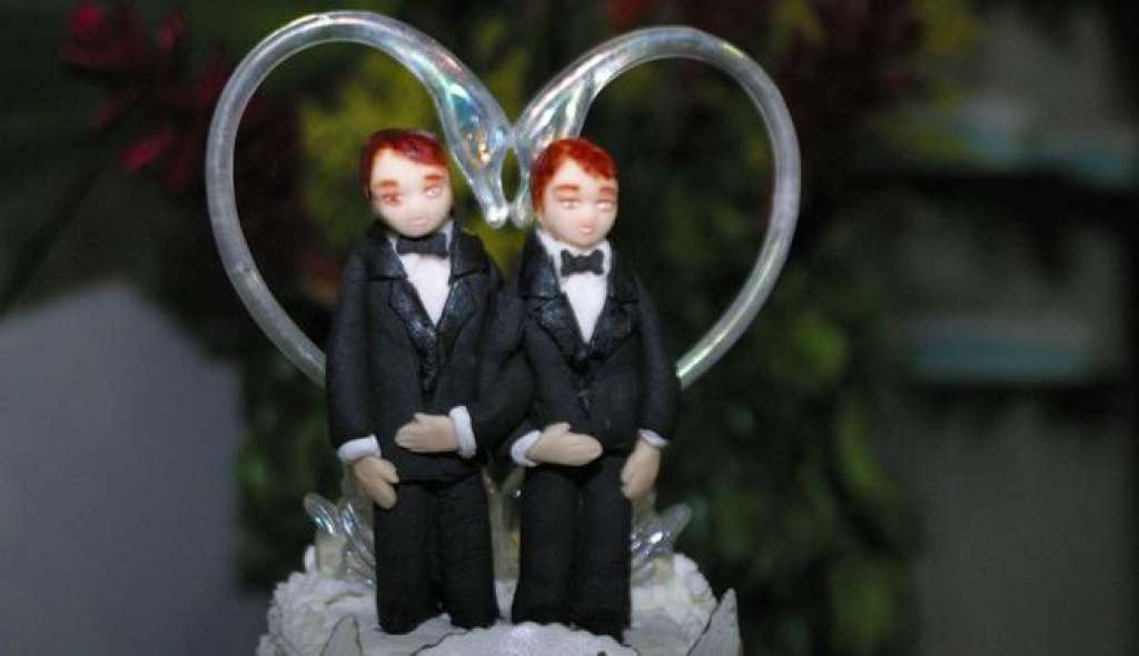 IBGE: Brasil tem em média 10 casamentos gays por dia