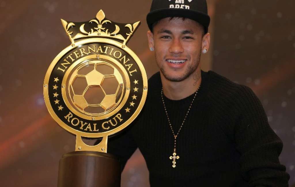 Com seis votos de melhor do mundo, Neymar fica em sétimo na Bola de Ouro