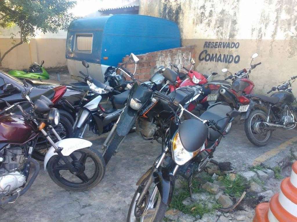 Simões Filho: apreende 12 motocicletas irregulares durante operação