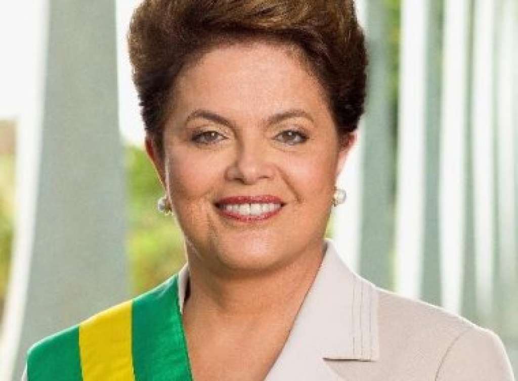 ‘Brasil, Pátria Educadora’ é o novo lema do governo, anuncia Dilma