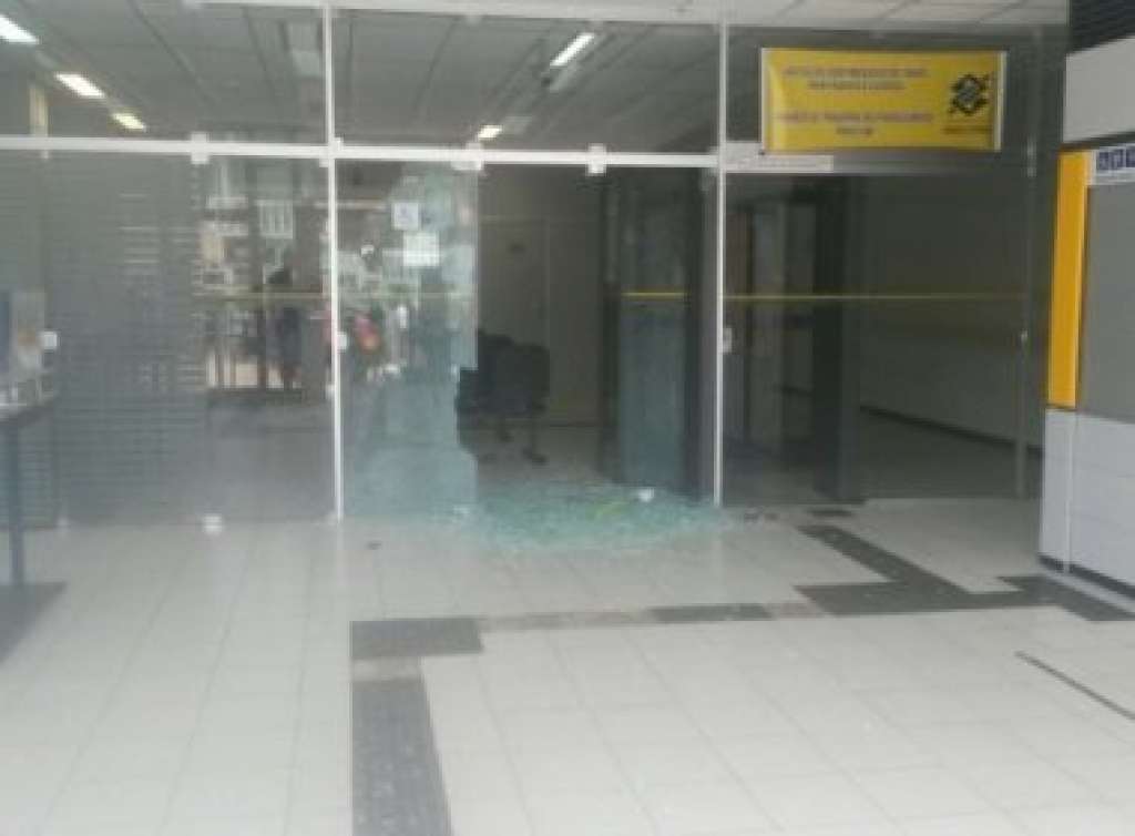 Polícia investiga assalto a Banco do Brasil em Iramaia