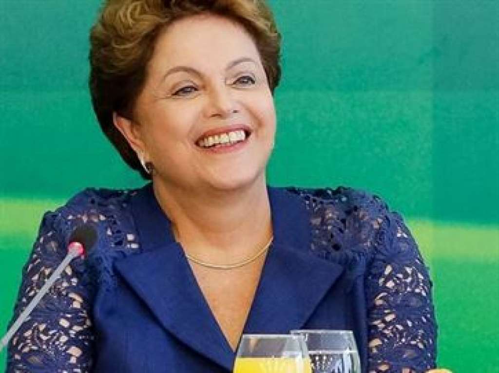 Após descansar na Bahia durante o Carnaval, Dilma retorna a Brasília