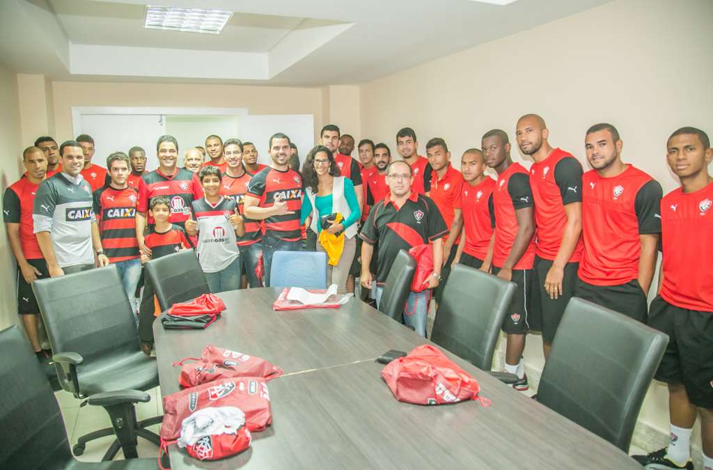 Jogadores do Vitória tem encontro com torcedores em Aracaju