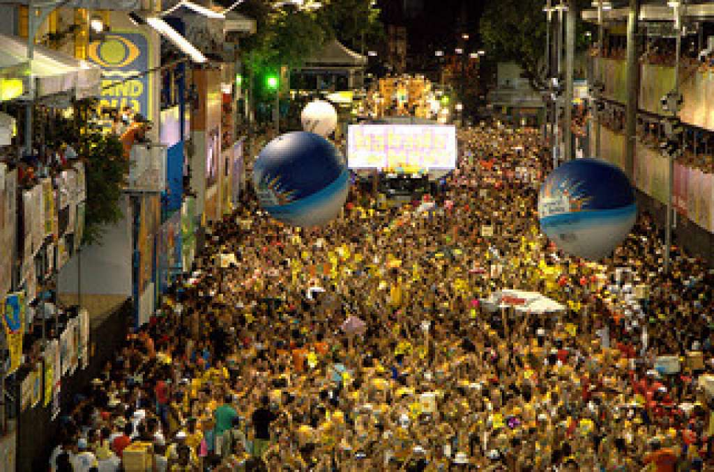 Foliões já estão em contagem regressiva para o próximo Carnaval