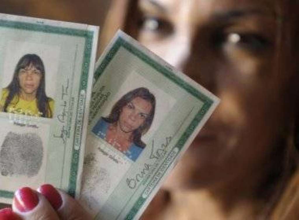 Mutirão promove mudança de nome para transgêneros em Salvador