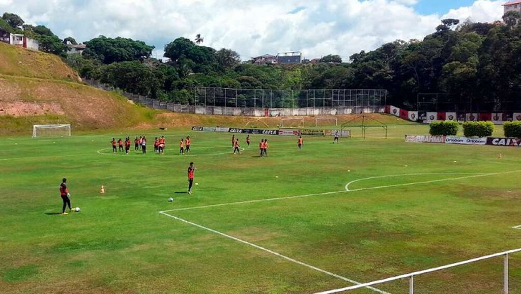 Vitória busca reabilitação na Copa do Nordeste enfrentando o Serrano